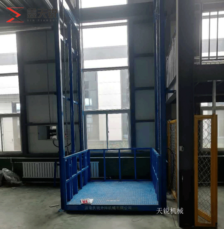 山西晉（jìn）中導軌式升降機驗收合格