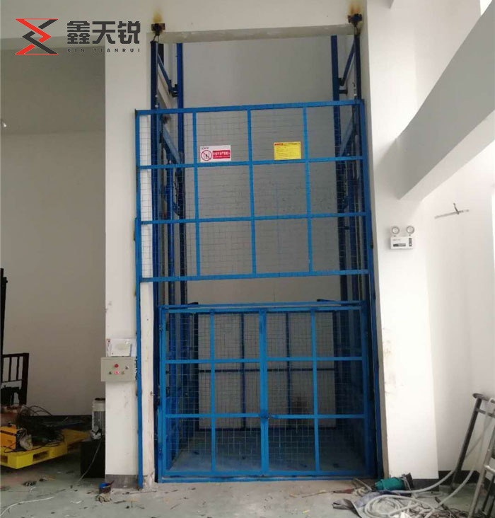 導軌式升（shēng）降貨梯